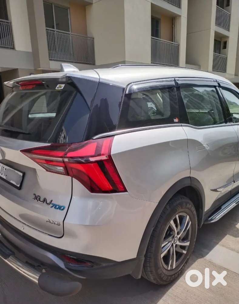 Direct Owner /mahindra Xuv700 Petrol At 2023
