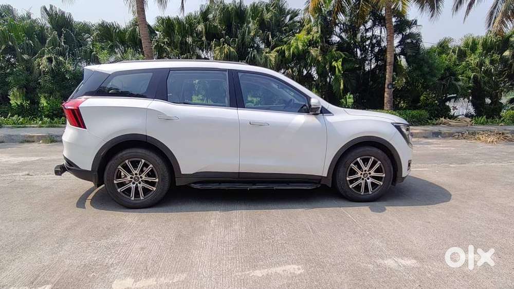 Mahindra Xuv700 2.2 Ax 7 Diesel At Str, 2022, Diesel