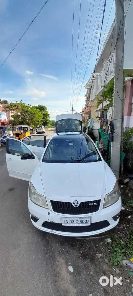 Well Maintained Skoda Laura Automatic Diesel 2010