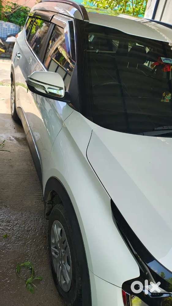 Kia Carens 2025 Petrol 13000 Km Driven