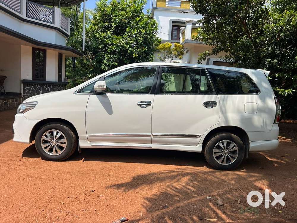 Toyota Innova 2015 Diesel Well Maintained