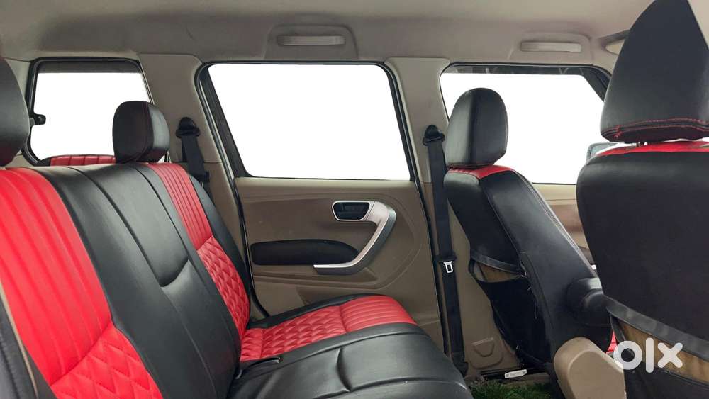 Mahindra Tuv 300 Mhawk100 T8, 2018, Diesel