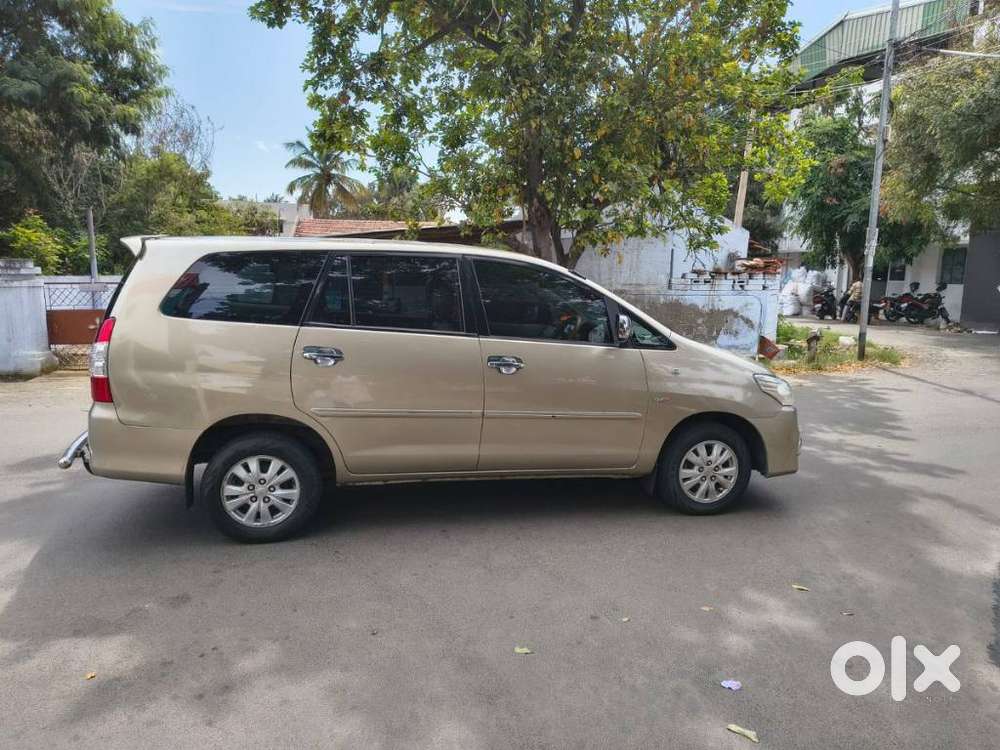 Toyota Innova Crysta 2.4 V 7 Str, 2012, Diesel