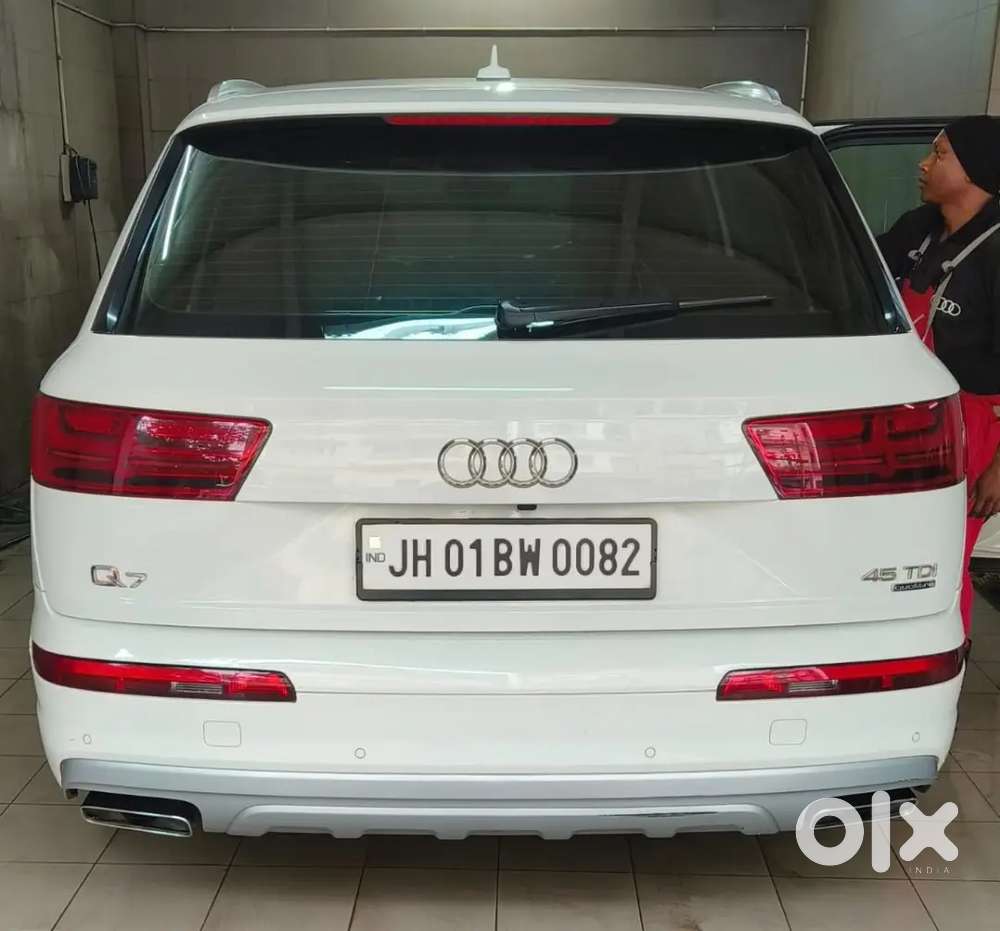 Audi Q7 Diesel 2016 With Sunroof