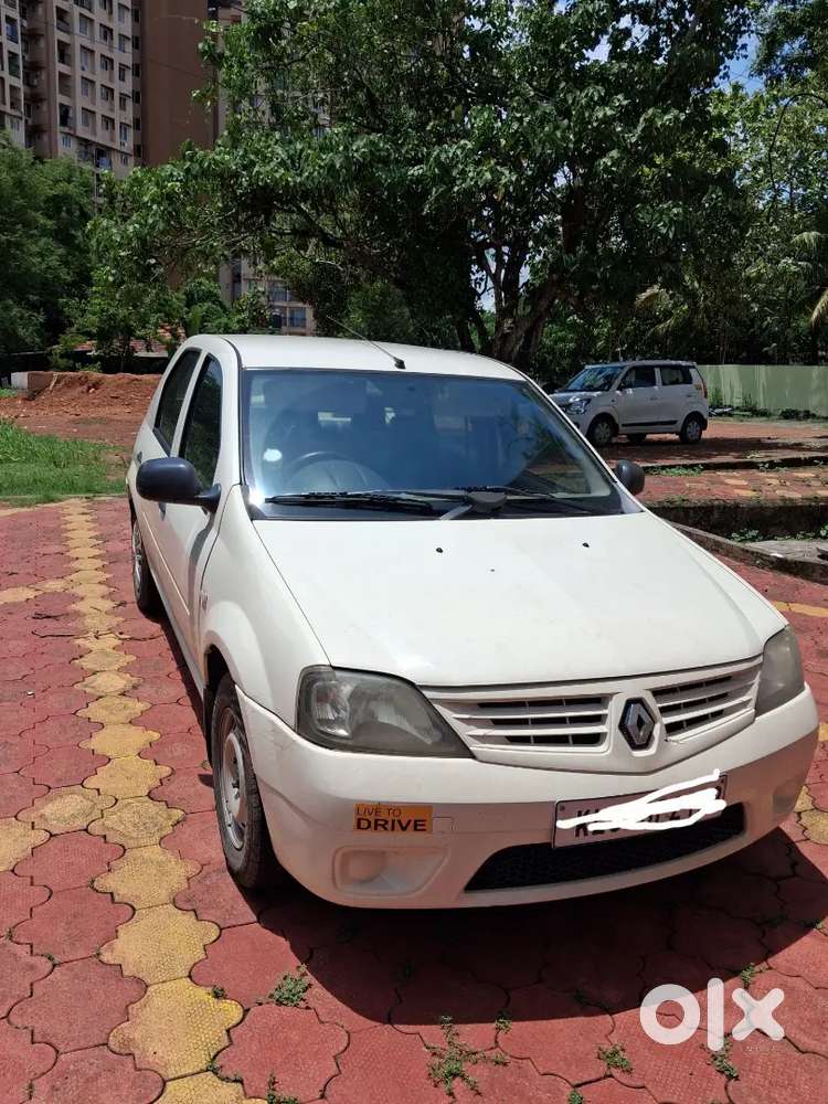Mahindra Renault Logan Petrol 2013