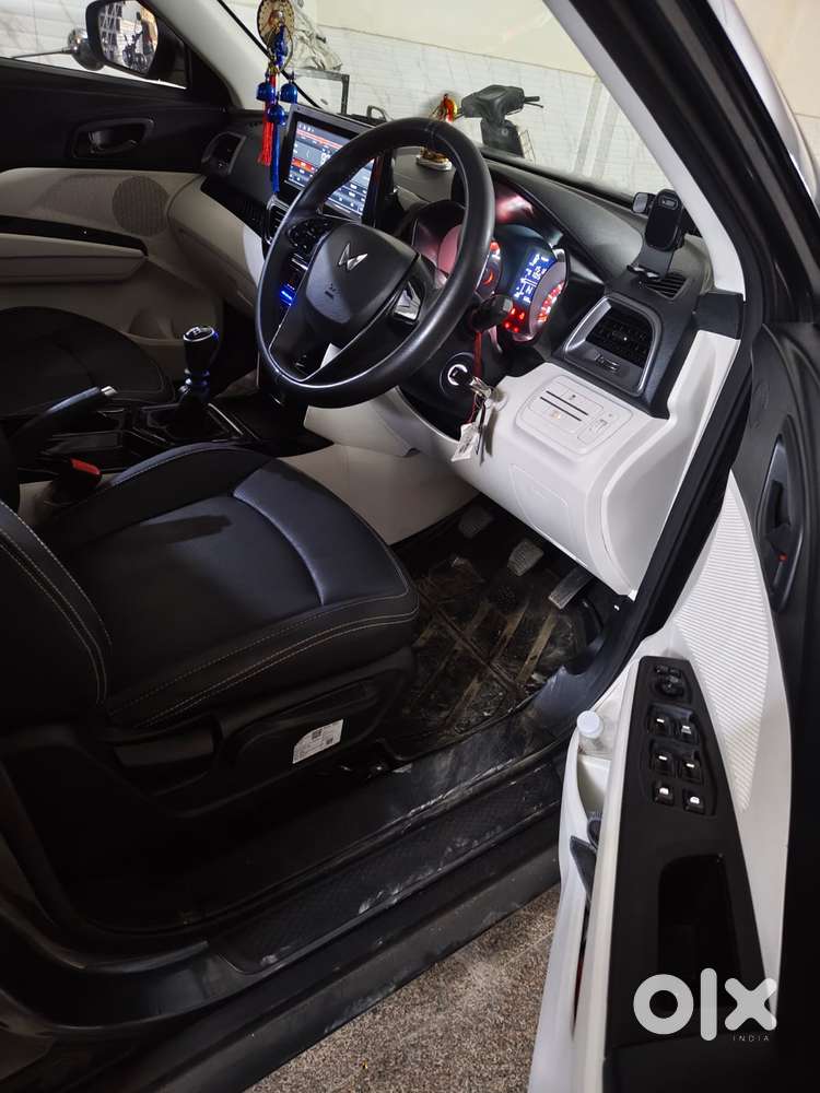 Mahindra Xuv 3xo Mx3, 2025, Petrol