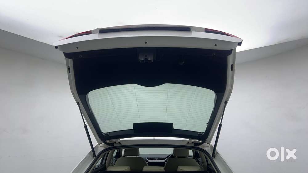 Skoda Superb [ ] 1.8 Style Tsi At, 2019, Petrol