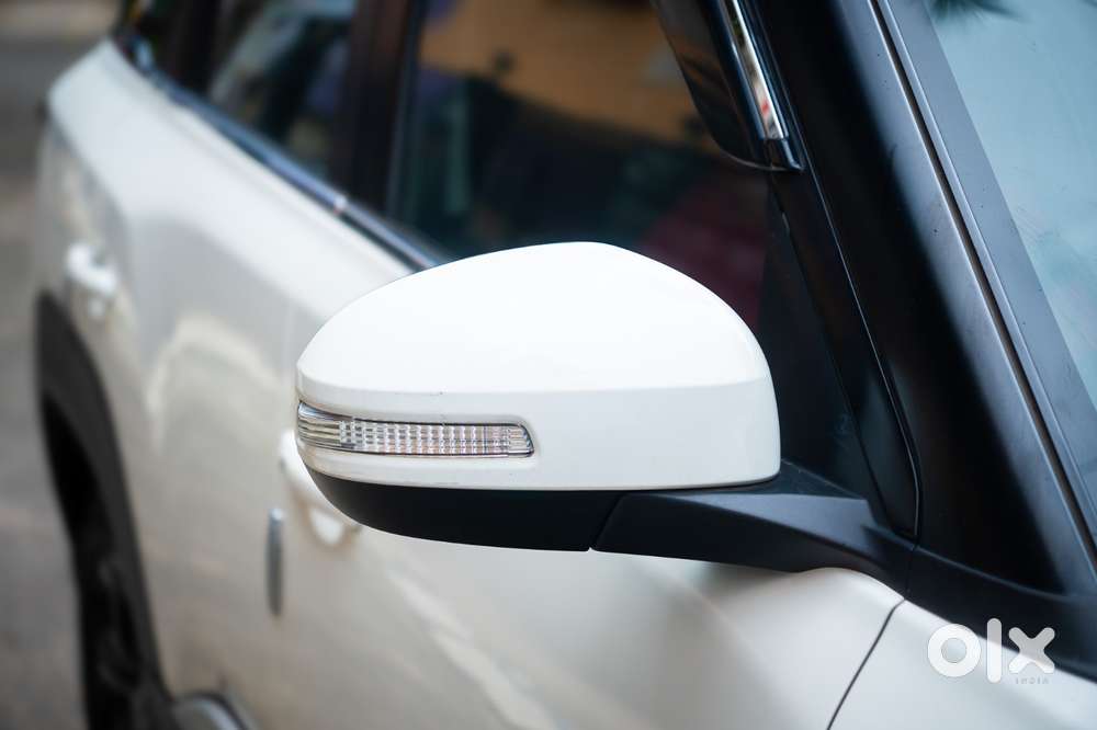 Maruti Suzuki Brezza 1.5 Zxi Plus At Smart Hybrid Dual Tone, 2024, P..