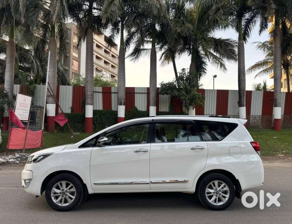 Toyota Innova Crysta 2.4 V, 2017, Diesel