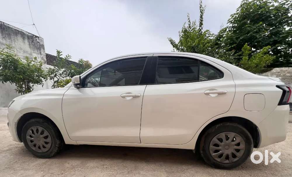 Maruti Suzuki Dzire Vxi 2025