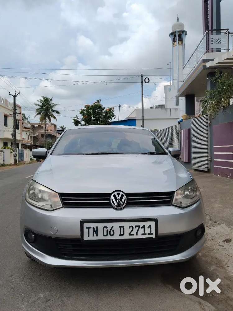 Volkswagen Vento Petrol Highline 2011