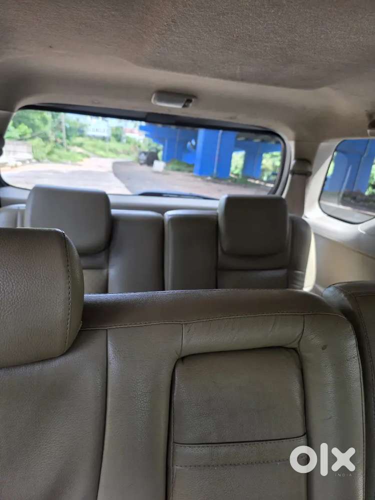 Toyota Fortuner 2010