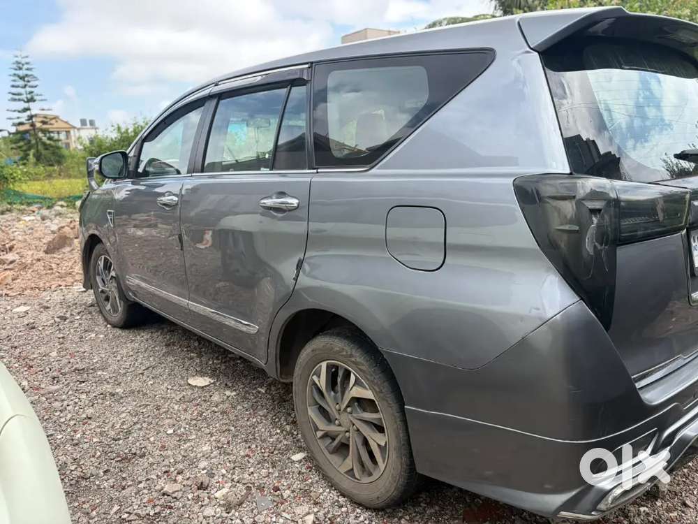 Toyota Innova Crysta 2016 2.4g Plus