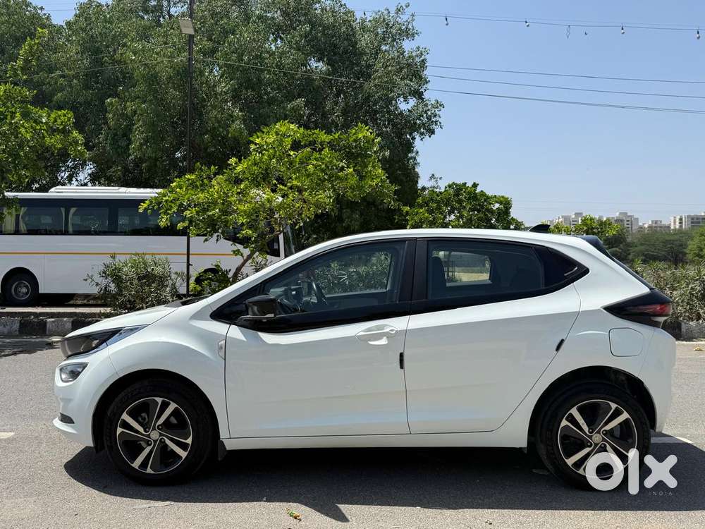 Tata Altroz Xza Plus (s), 2023, Petrol
