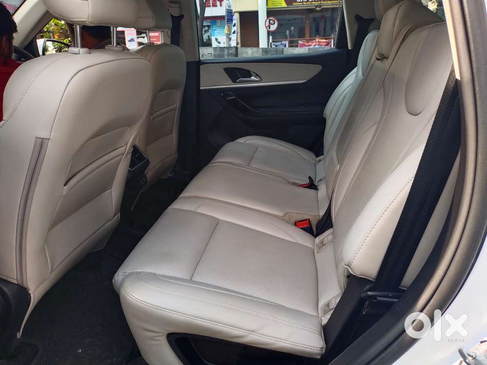 Mahindra Xuv700 2.2 Ax 7 Diesel At Luxury Pack Str, 2023, Diesel