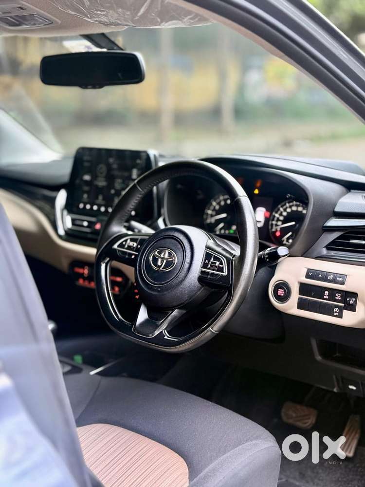 Toyota Glanza V Cvt, 2025, Petrol