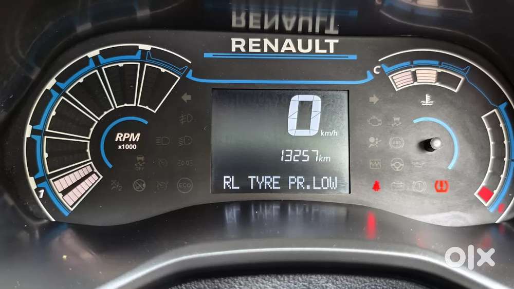 Renault Triber 1.0 Rxe, 2023, Petrol