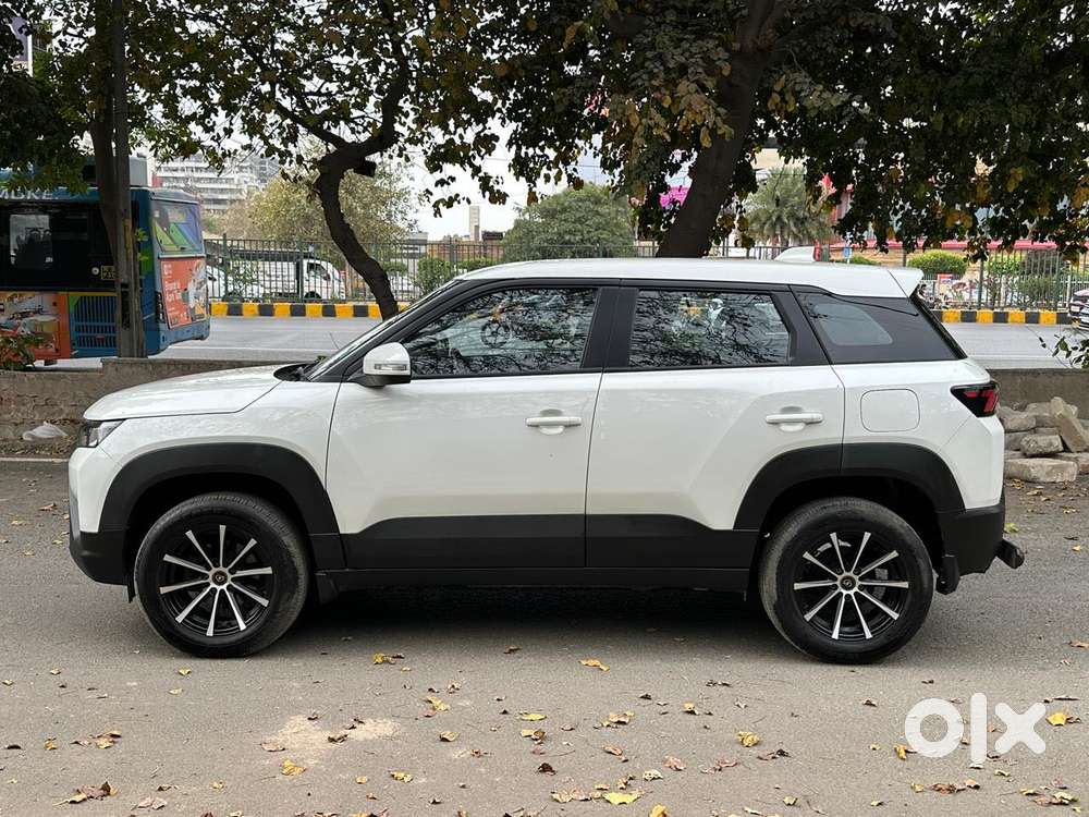 Maruti Suzuki Brezza Vxi At, 2024, Petrol