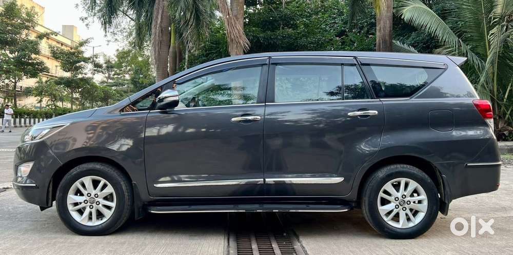 Toyota Innova Crysta 2.4 V 8 Str, 2017, Diesel