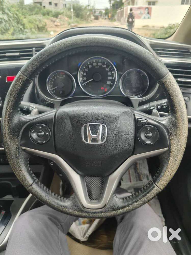 Honda City V At Sunroof, 2016, Petrol