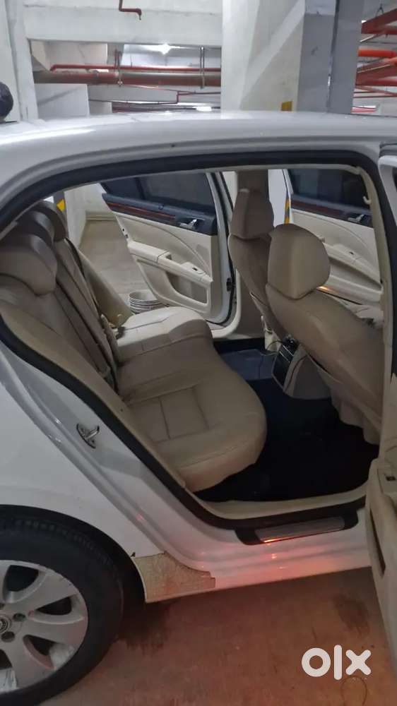 Skoda Superb 1.8 2013 With Manual Transmission
