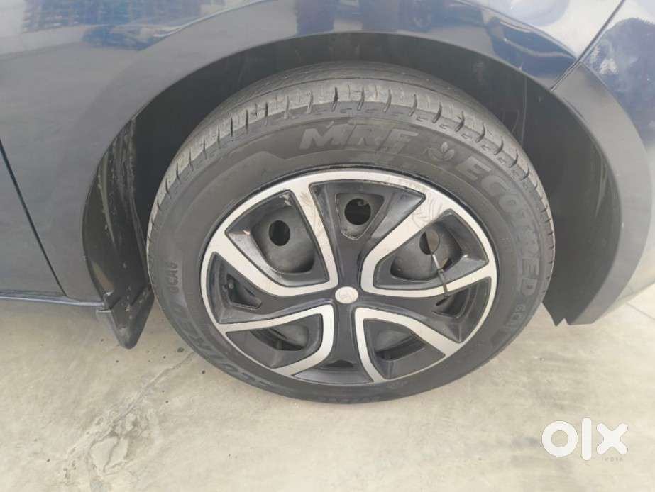 Tata Altroz 1.2 Xe, 2024, Petrol