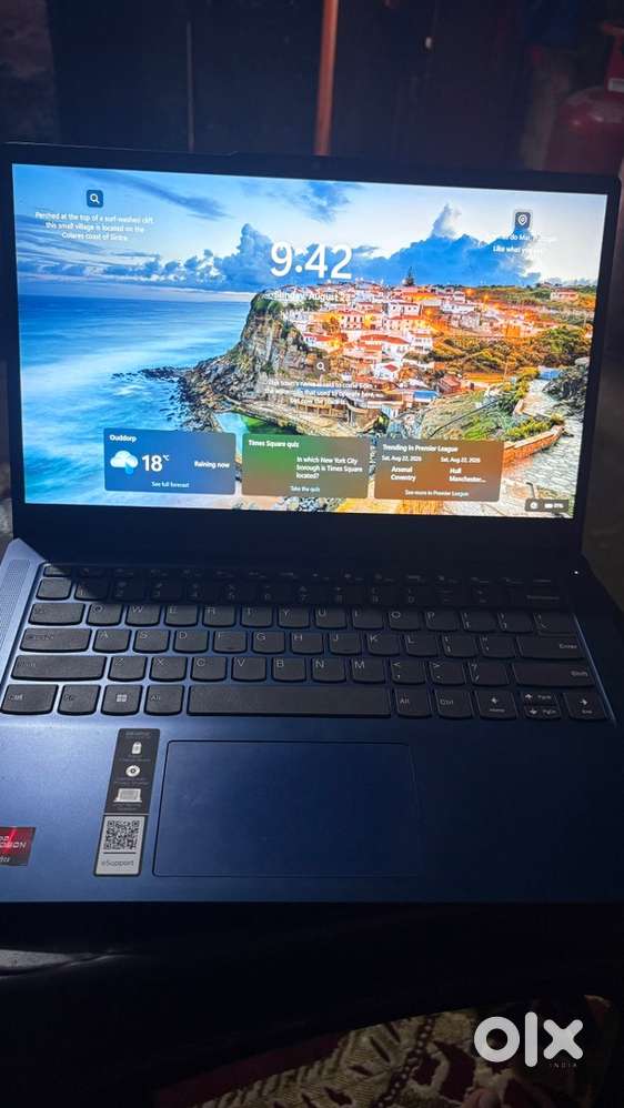 Lenovo ideapad slim 3.