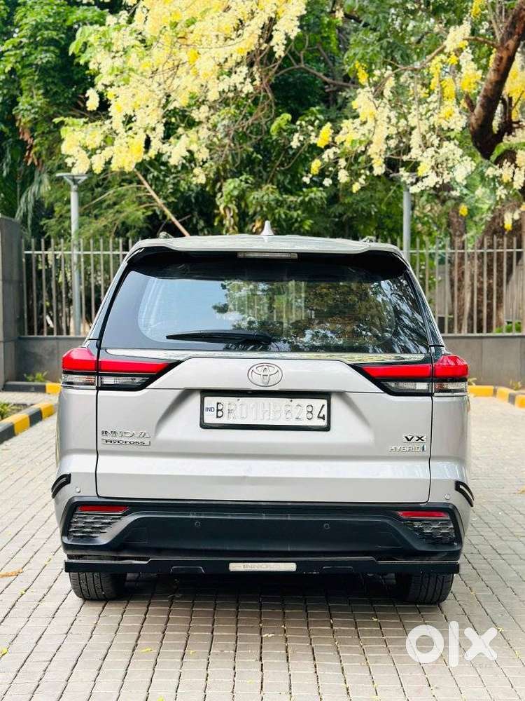 Toyota Innova Hycross 2.0 Vx Hybrid 7 Str, 2023, Petrol