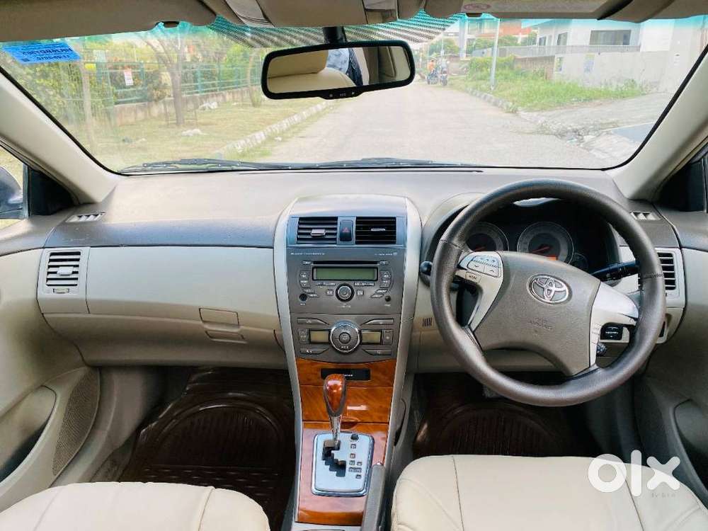 Toyota Corolla Altis 2010-2013 Vl, 2010, Petrol