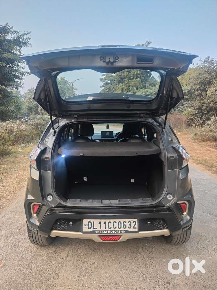 Tata Nexon 1.2 Revotron Xma Amt (s), 2020, Petrol