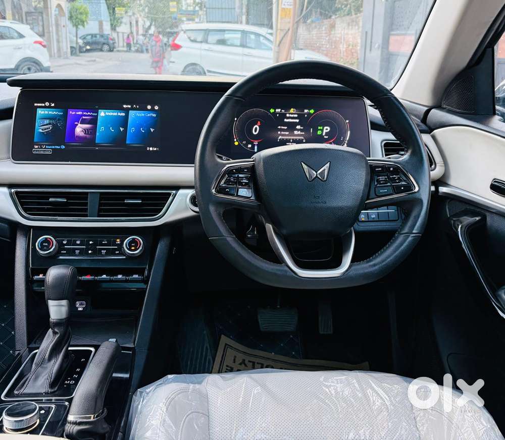 Mahindra Xuv700 2.2 Ax 7 Diesel At Str Awd, 2025, Diesel