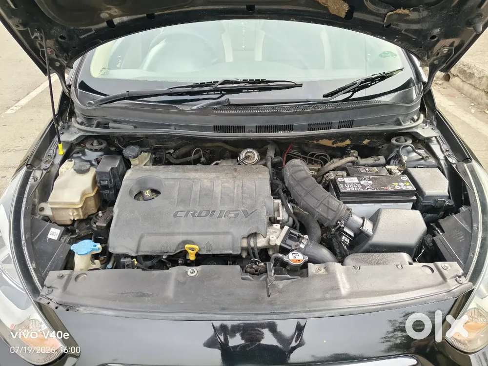 Hyundai Verna 1.6 Crdi Sx