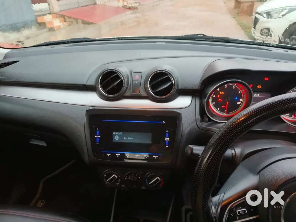 Swift Vxi Petrol 2022 April Month Registration. 1st Owner Single Hand