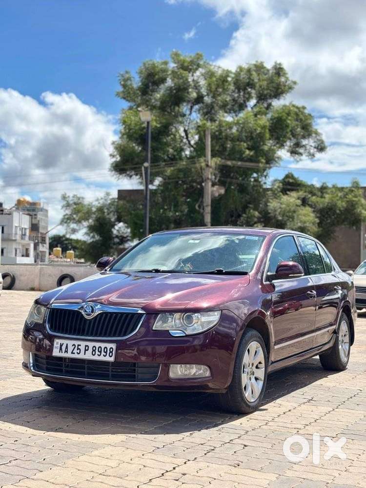 Skoda Superb Petrol Ambition, 2011, Petrol