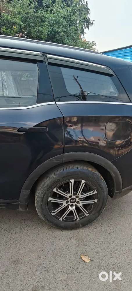 Mahindra Xuv700 2022 Diesel 100000 Km Driven