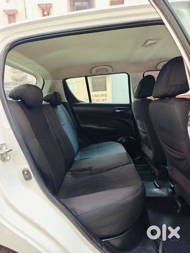 Maruti Suzuki Swift Vxi + Manual, 2016, Petrol