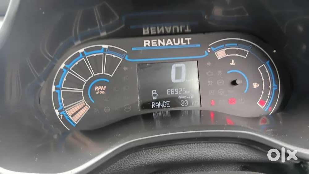 Renault Triber Rxz, 2022, Petrol