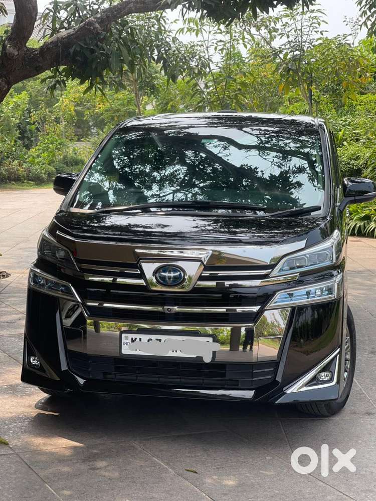 Toyota Vellfire 2.5 Executive Lounge, 2021, Petrol