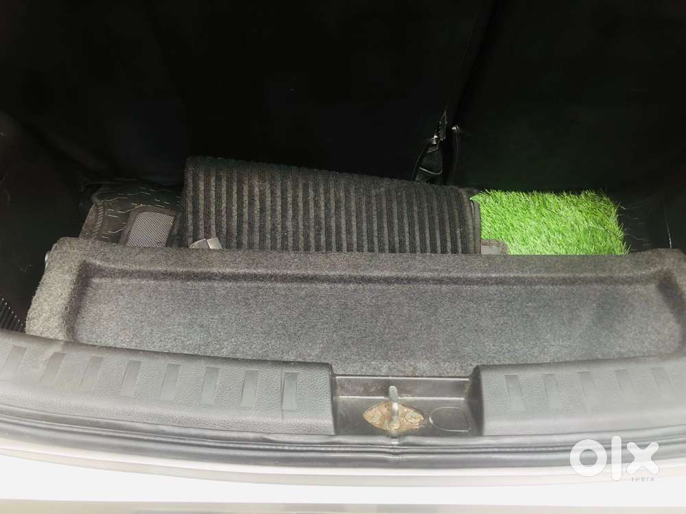 Maruti Suzuki Swift Vvt Zxi, 2016, Petrol