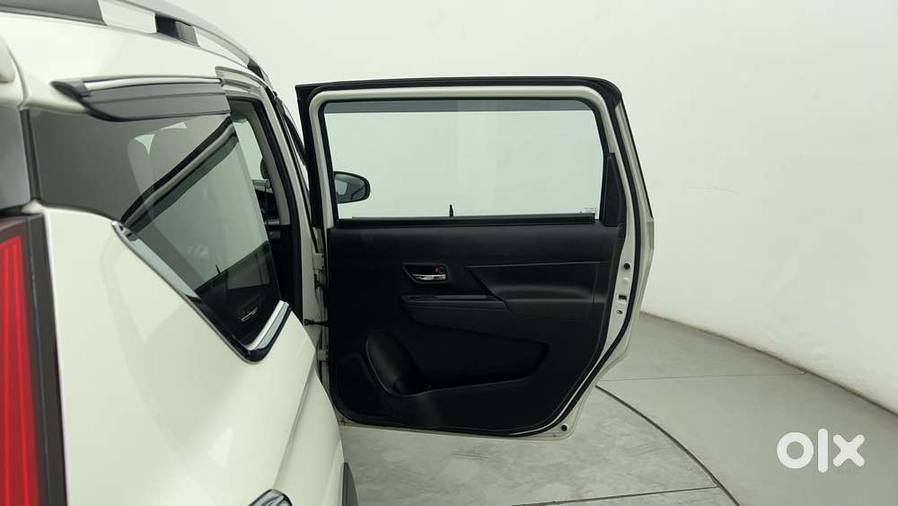 Maruti Suzuki Xl6 1.5 Alpha At, 2021, Petrol