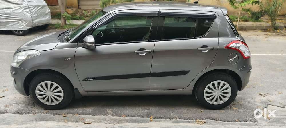 Maruti Suzuki Swift 1.2 Vxi (o), 2012, Petrol
