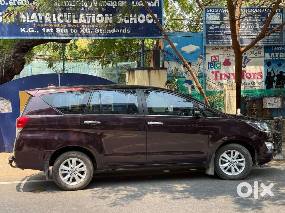 2018 Toyota Innova Crysta V 2.4 Mt 7 Seater Diesal