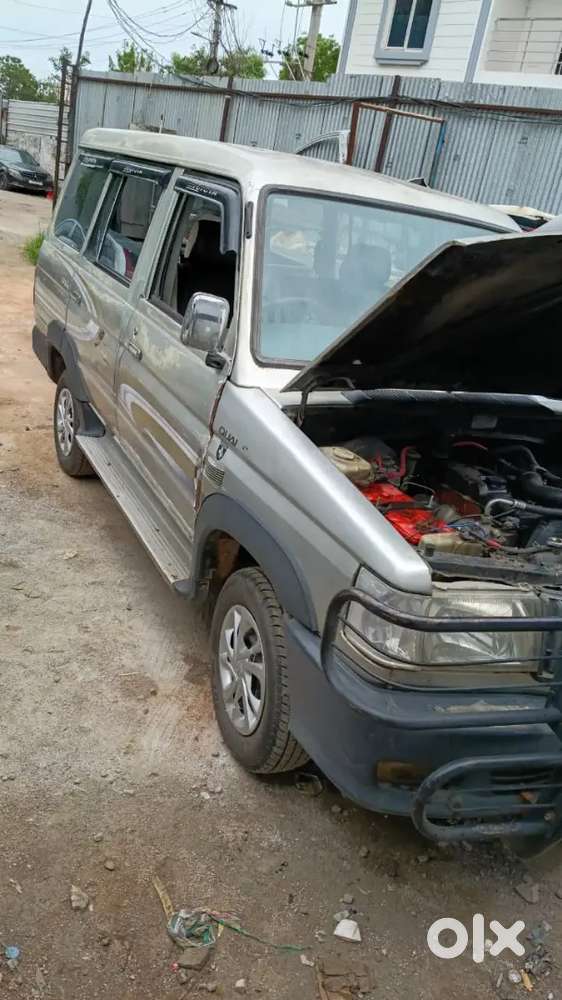 Toyota Qualis 2004 Diesel Well Maintained 10seaters