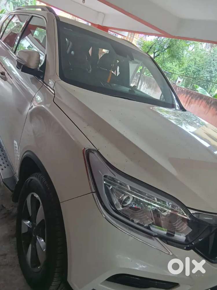 Mahindra Alturas G4 2019