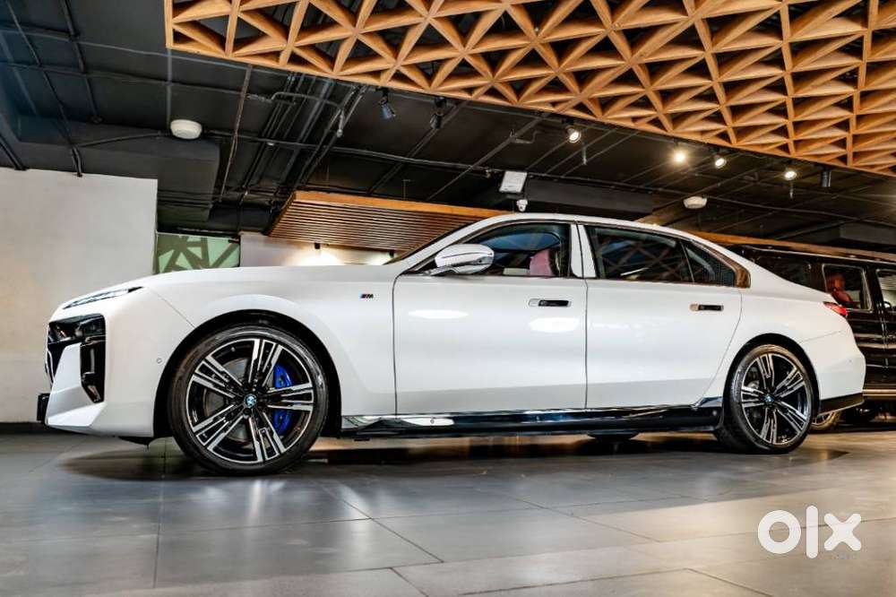 Bmw I7 Xdrive60, 2025, Electric