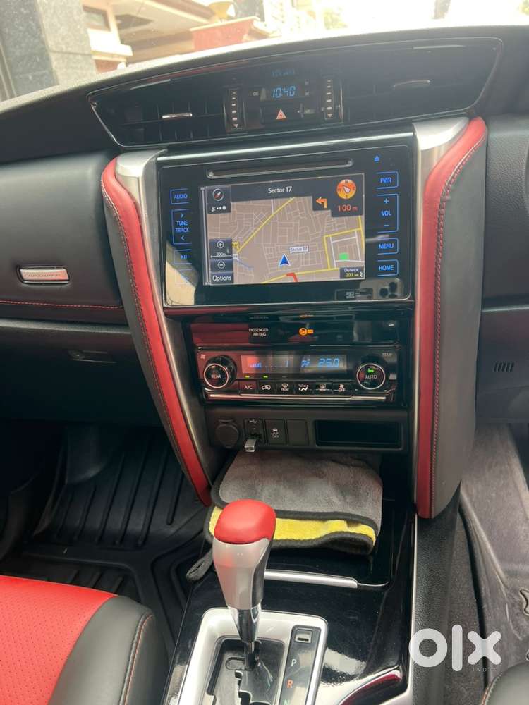 Toyota Fortuner 2017 Diesel 137000 Km Driven