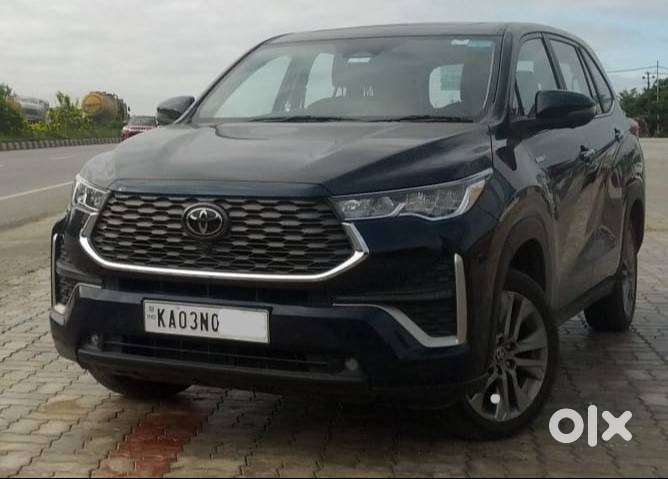 Car For Sale 2023 Toyota Innova Hycross Zx (o) Hybrid Automatic