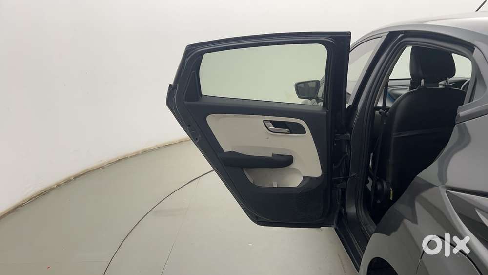 Tata Altroz Xz, 2021, Petrol
