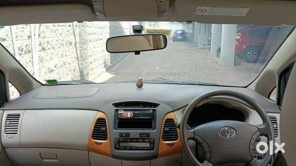 Toyota Innova 2.5v For Sale