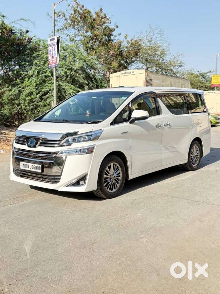 Toyota Vellfire 2.5 Hybrid, 2023, Petrol
